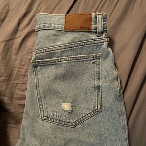 Madewell Women’s Light Wash Relaxed Jeans